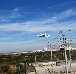 Endeavour Shuttle Last Flight Over Southern California, Los Angeles