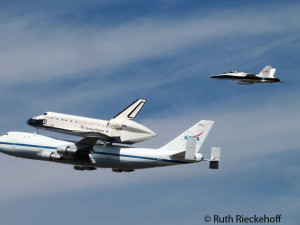 Endeavour Shuttle Last Flight Over Southern California, Los Angeles