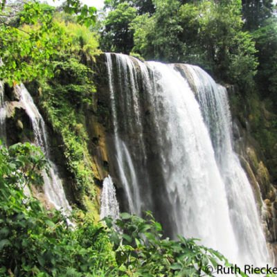 Pulhapanzak: Honduras Massive Waterfall