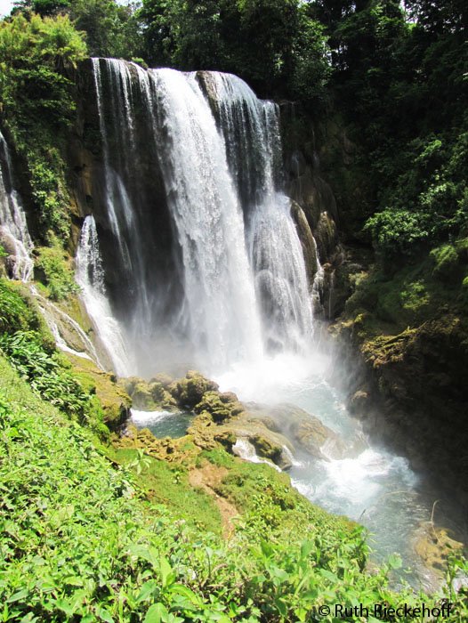 A more complete view of Pulhapanzak, Honduras