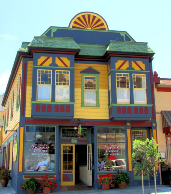 Things to Do in Pacific Grove, California, Victorian House in Capitola